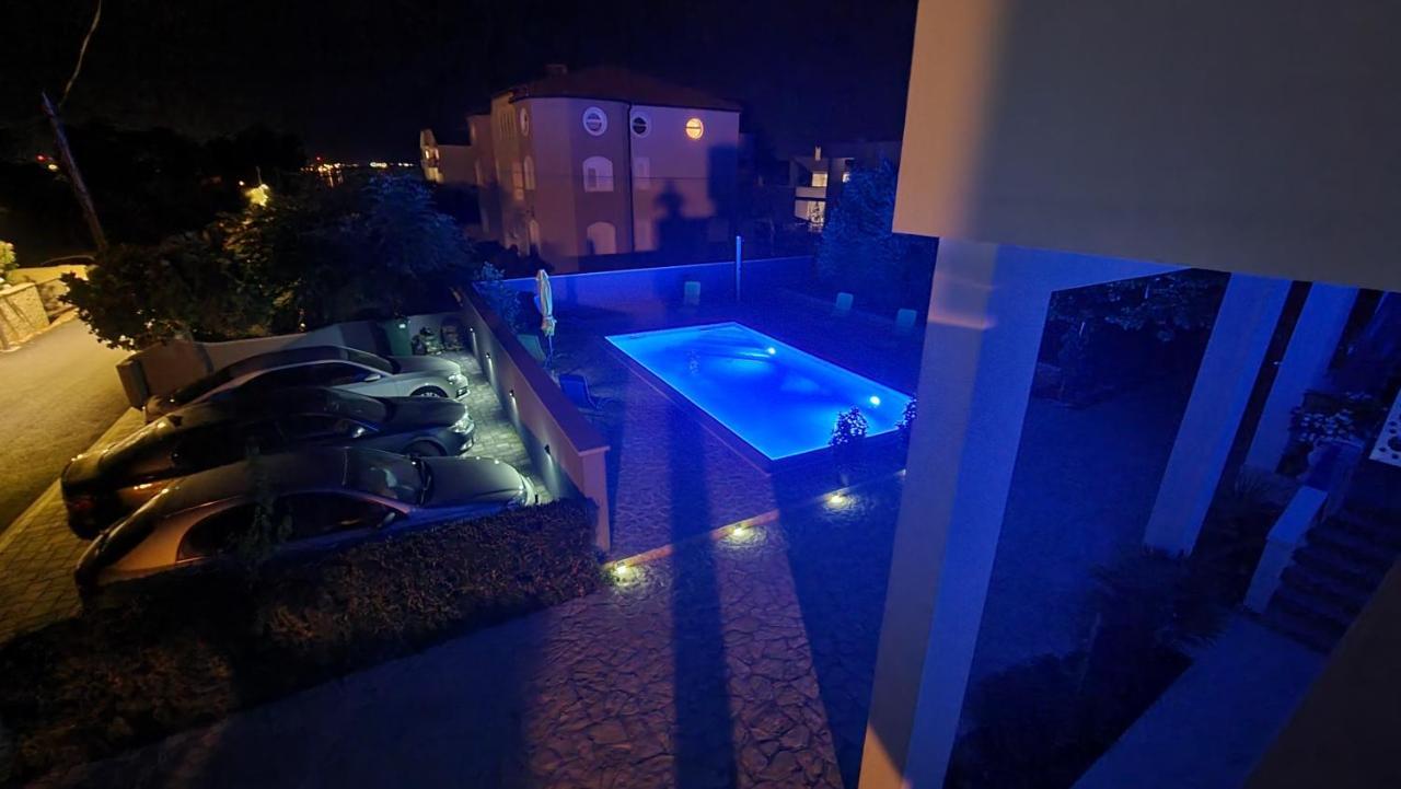 Apartment Alan 2 Vrsi Luaran gambar