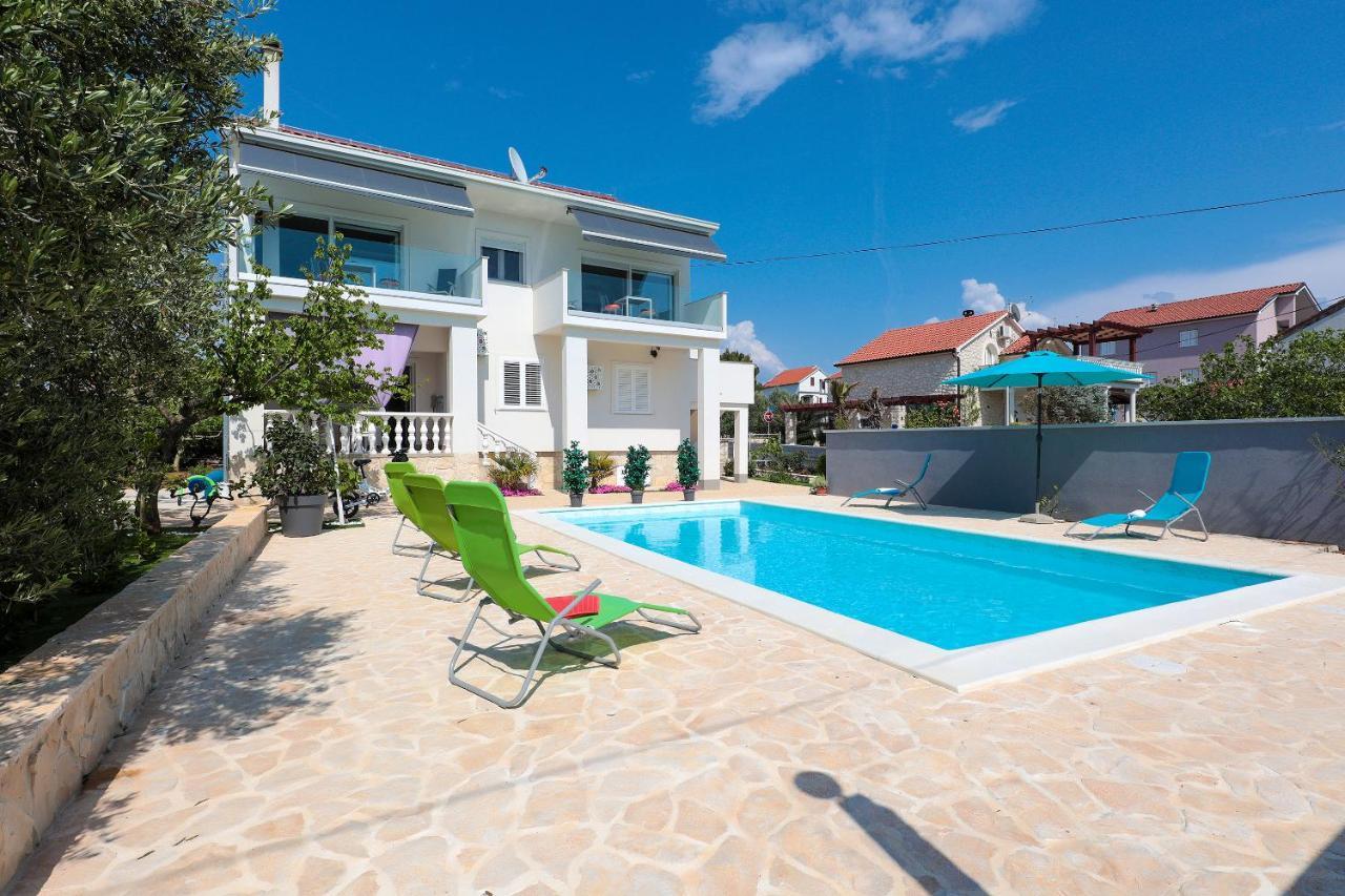Apartment Alan 2 Vrsi Luaran gambar