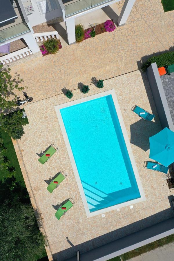 Apartment Alan 2 Vrsi Luaran gambar
