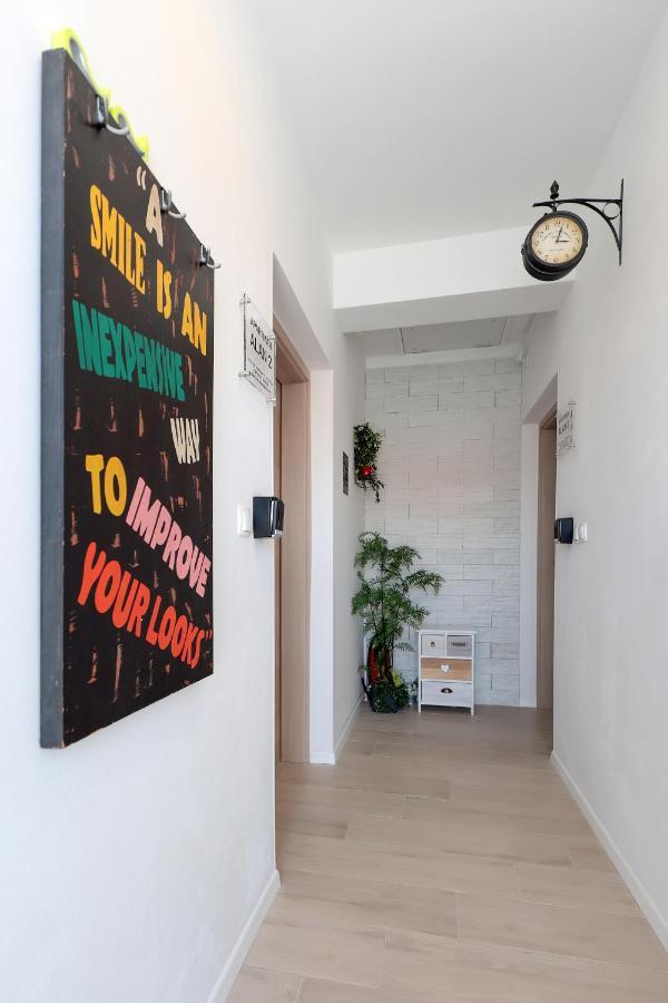 Apartment Alan 2 Vrsi Luaran gambar