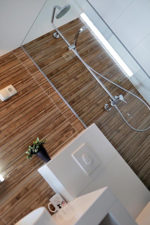 Apartment Alan 2 Vrsi Luaran gambar