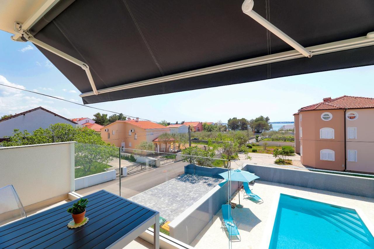 Apartment Alan 2 Vrsi Luaran gambar