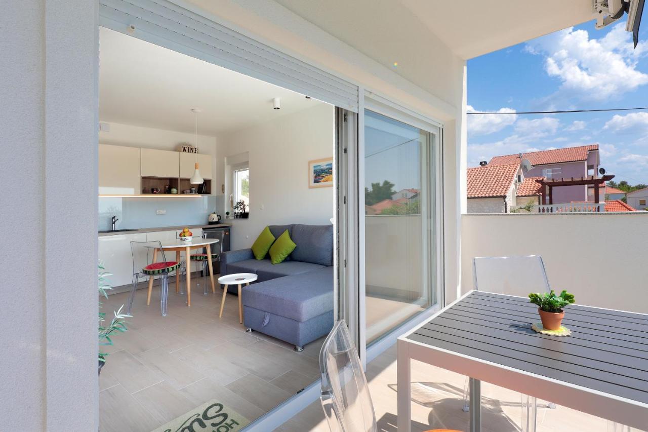 Apartment Alan 2 Vrsi Luaran gambar