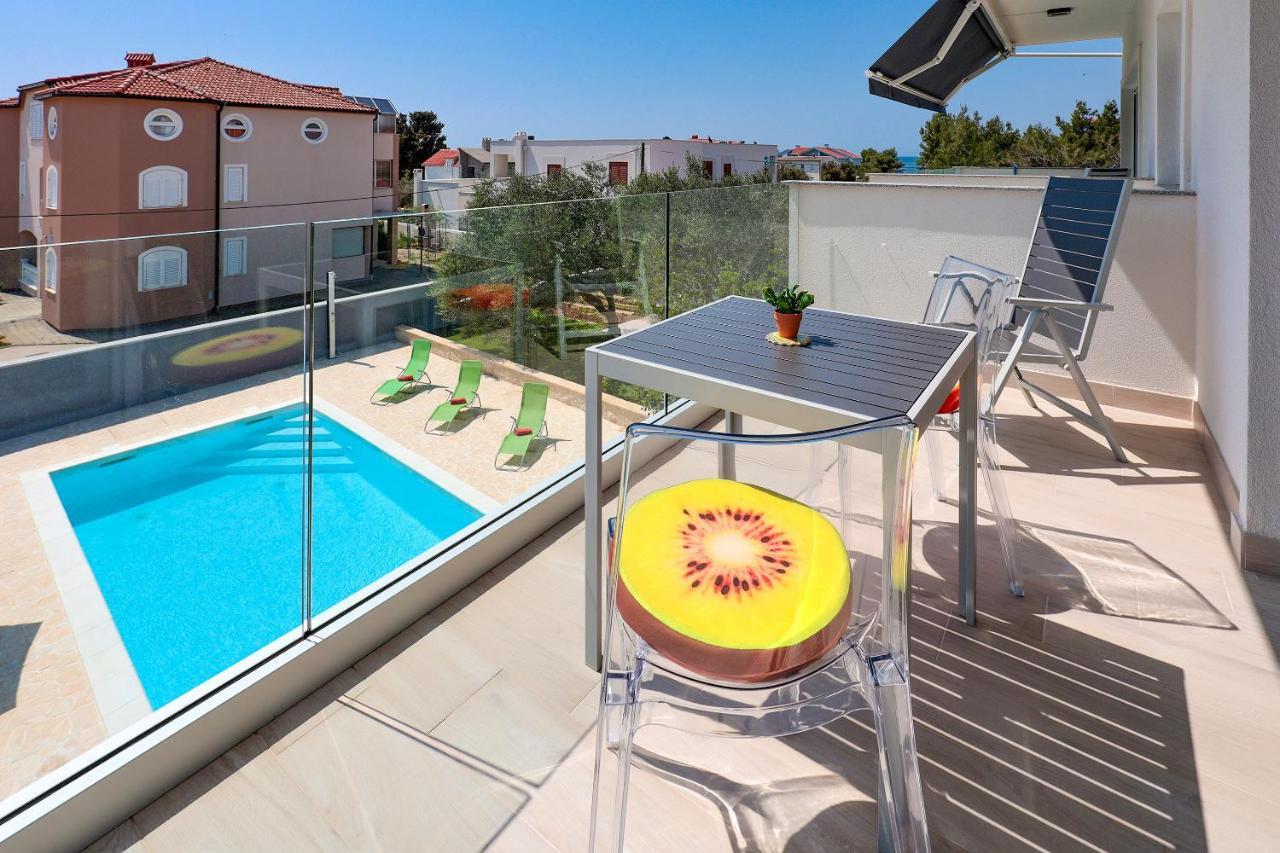 Apartment Alan 2 Vrsi Luaran gambar