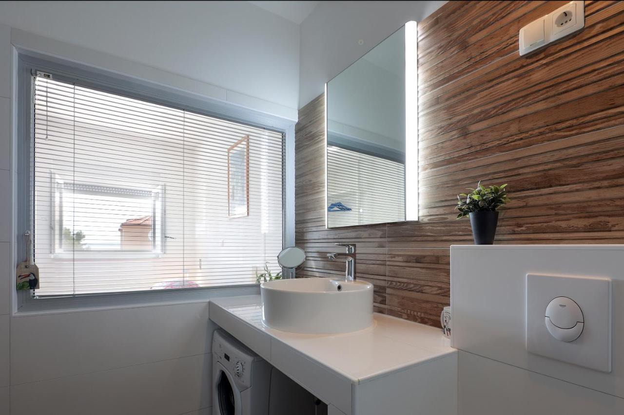 Apartment Alan 2 Vrsi Luaran gambar